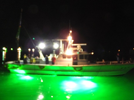 漁船のライトアップ　2